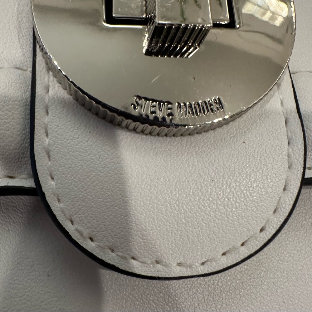 Steve Madden Banita Mini Crossbody Bag White Purse - Picture 3 of 7